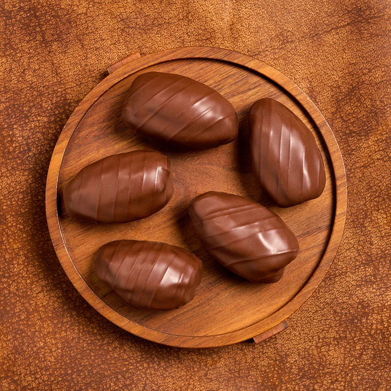 Datte Or Brun – Praliné d’Amande & Chocolat au Lait