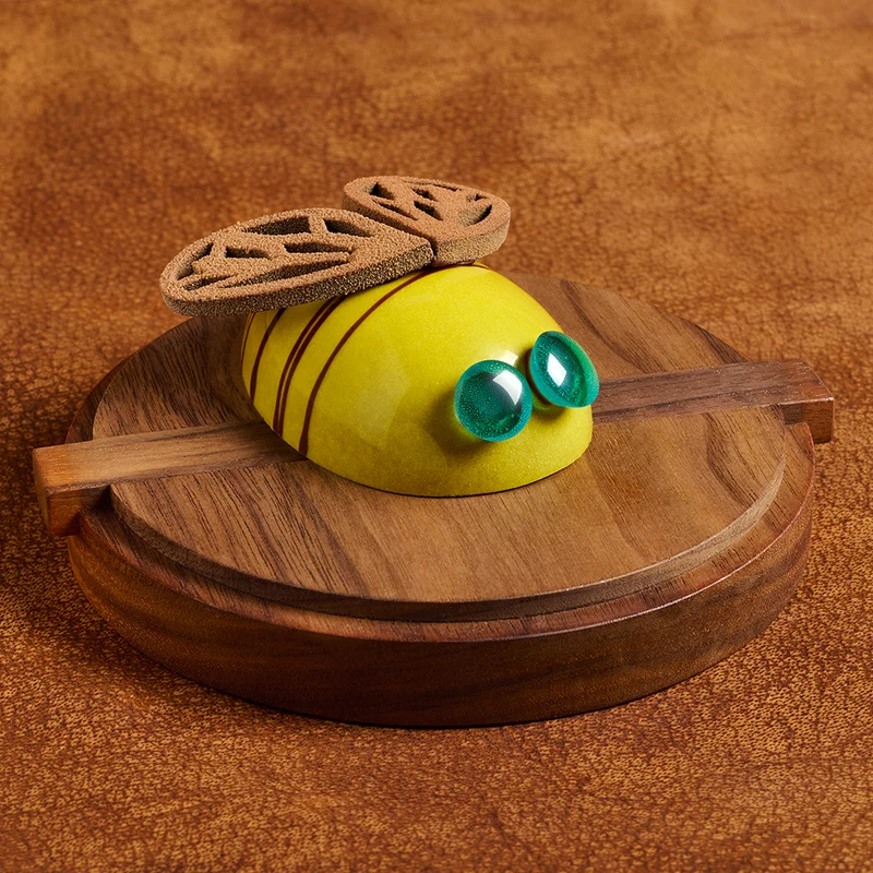 Voltige l'abeille