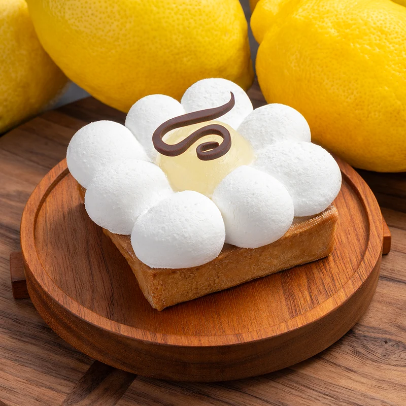 Tarte au Citron Meringuée Artisanale – La Pâtisserie Emblématique de la Maison Sève
