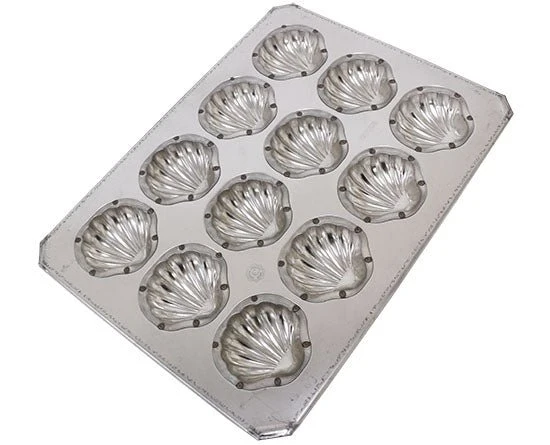 cuoca x CHIYODA Classic Coquille 12 Cavity Madeleine Mold
