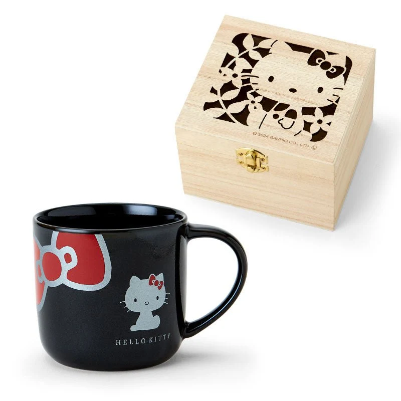 SANRIO Hello Kitty Mug in wooden box, black